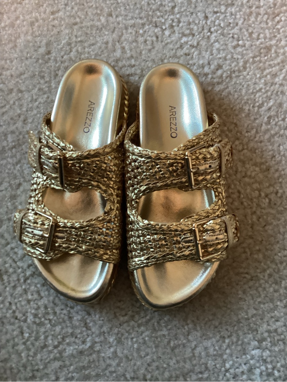 Women’s Arezzo Gold Woven Buckle Slides Sandals, 7B